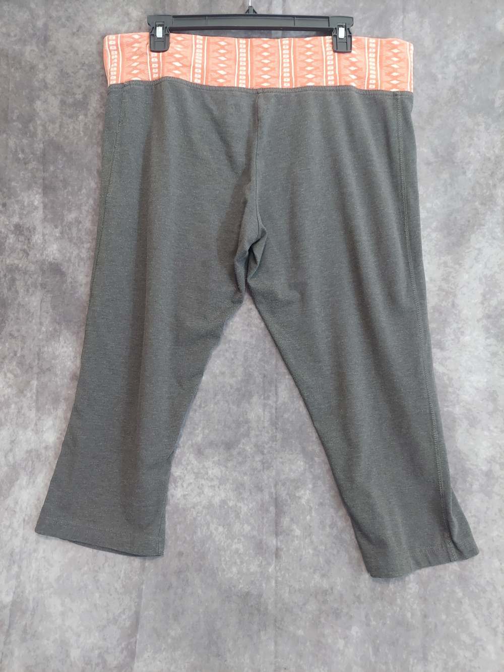 Mix & Co Women's Capri Leggings XL Gray with Coral Printed Waistband - Picture 8 of 8